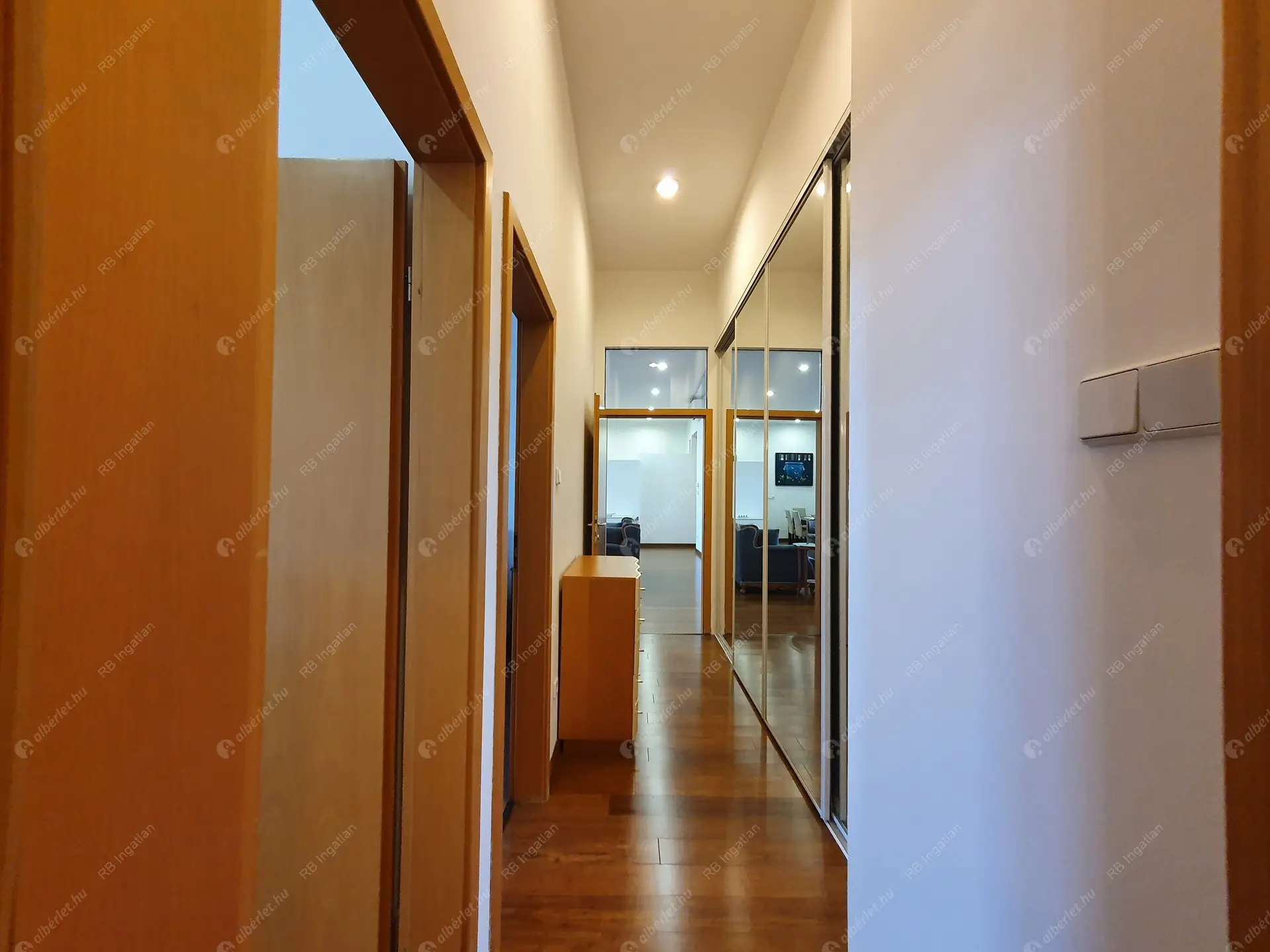 Kiadó albérlet 550000 Ft/hó áron: Budapest, VI. kerület  Andrássy út. Mérete: 120 nm, 3 szobás | Alberlet.hu - 6126142