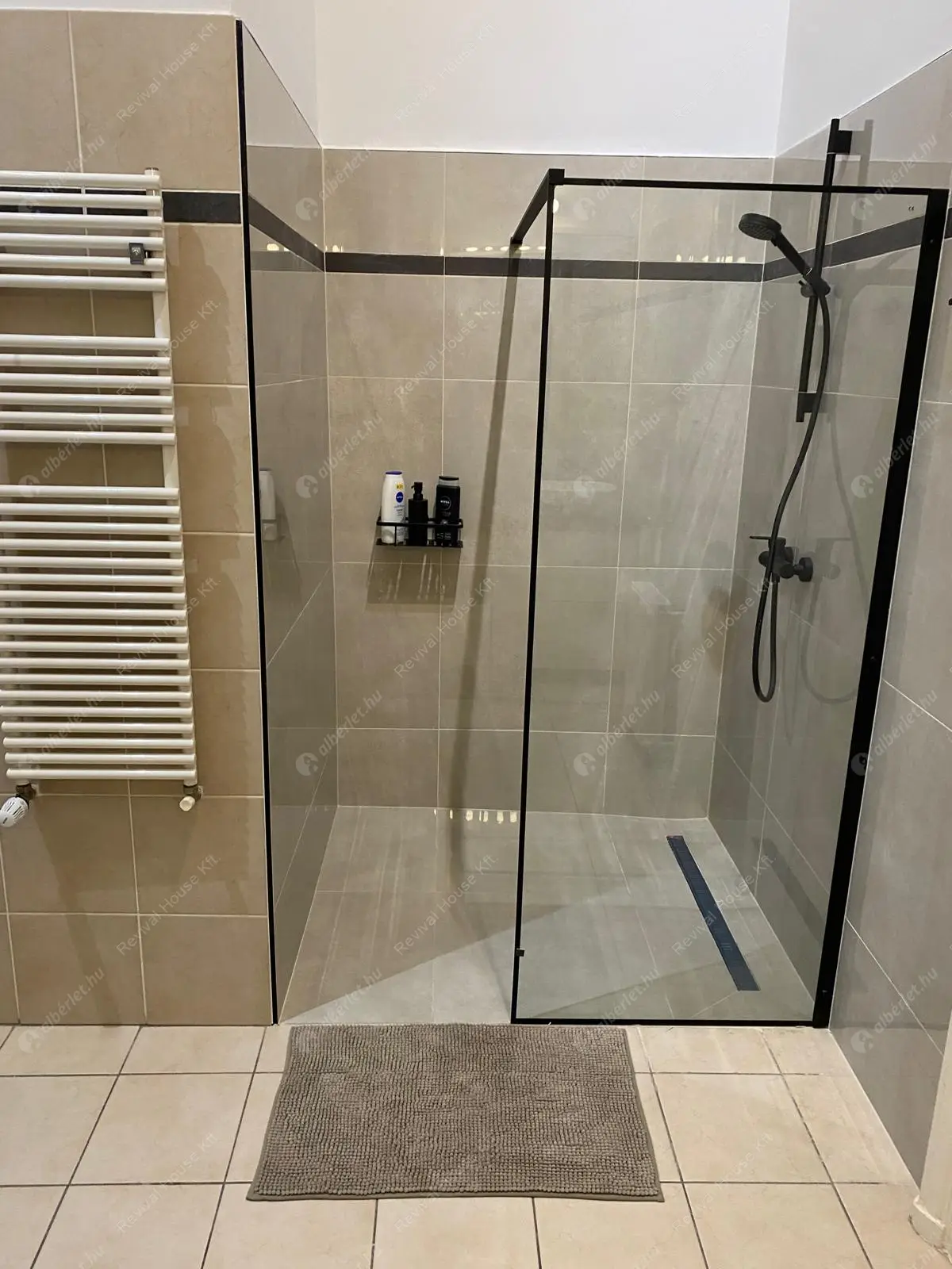 Kiadó albérlet 900000 Ft/hó áron: Budapest, VI. kerület  Andrássy út. Mérete: 128 nm, 3 szobás | Alberlet.hu - 6586685