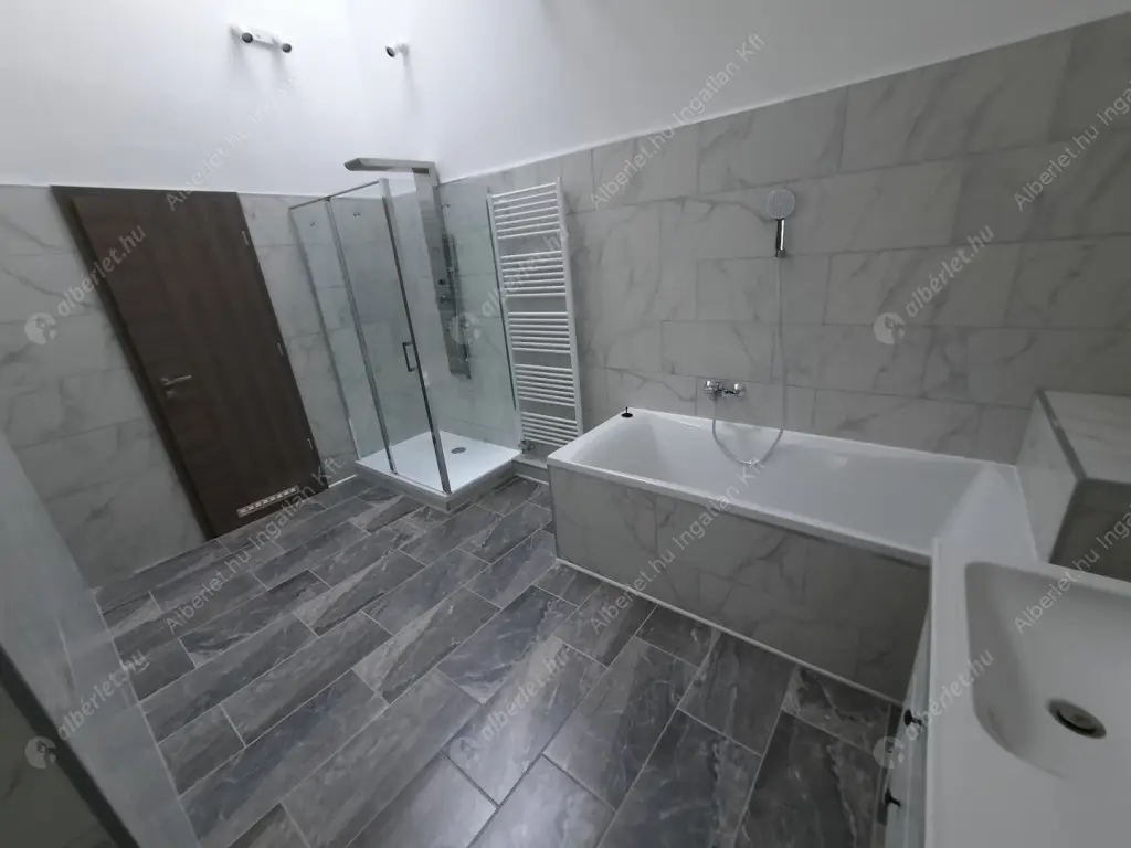 Kiadó albérlet 1104000 Ft/hó áron: Budapest, VI. kerület  Andrássy út. Mérete: 145 nm, 3 szobás | Alberlet.hu - 5862447