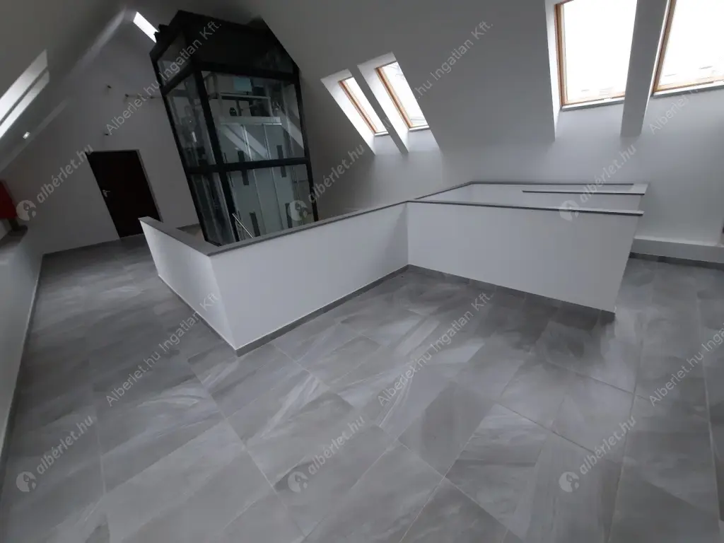 Kiadó albérlet 1104000 Ft/hó áron: Budapest, VI. kerület  Andrássy út. Mérete: 145 nm, 3 szobás | Alberlet.hu - 5862455