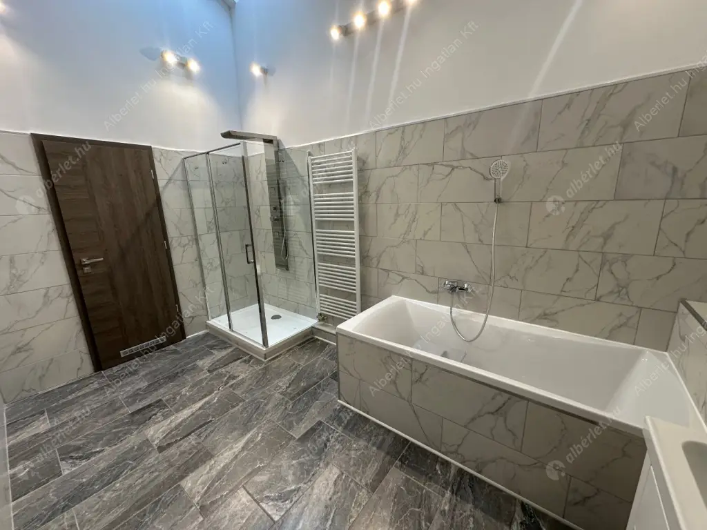 Kiadó albérlet 1119000 Ft/hó áron: Budapest, VI. kerület  Andrássy út. Mérete: 145 nm, 3 szobás | Alberlet.hu - 6615255
