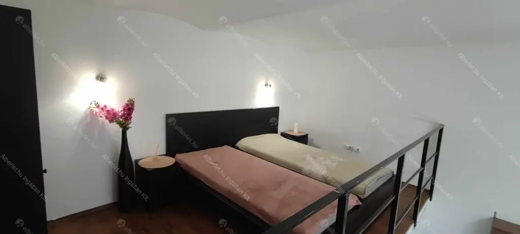 Kiadó albérlet 220000 Ft/hó áron: Budapest, VI. kerület  Andrássy út. Mérete: 26 nm, 1 szobás | Alberlet.hu - 6699839