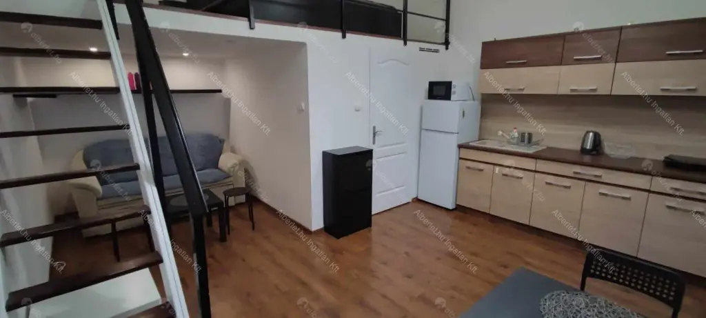 Kiadó albérlet 220000 Ft/hó áron: Budapest, VI. kerület  Andrássy út. Mérete: 26 nm, 1 szobás | Alberlet.hu - 6699844