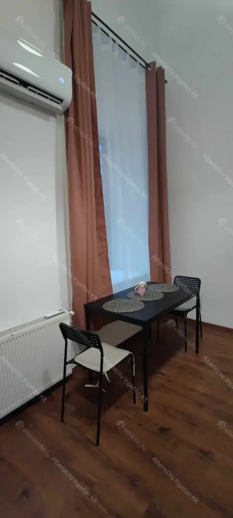 Kiadó albérlet 220000 Ft/hó áron: Budapest, VI. kerület  Andrássy út. Mérete: 26 nm, 1 szobás | Alberlet.hu - 6699848