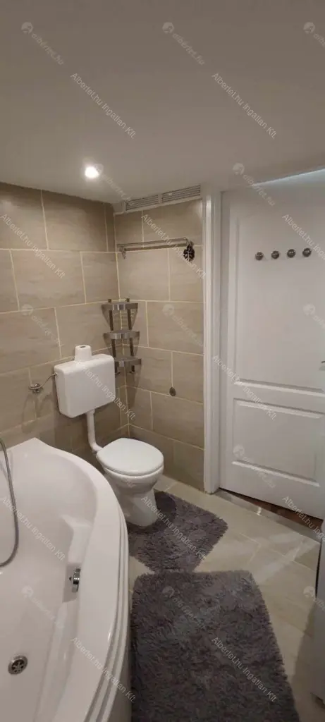 Kiadó albérlet 220000 Ft/hó áron: Budapest, VI. kerület  Andrássy út. Mérete: 26 nm, 1 szobás | Alberlet.hu - 6699852