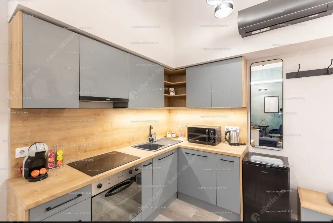 Kiadó albérlet 250000 Ft/hó áron: Budapest, VI. kerület  Andrássy út. Mérete: 32 nm, 1 szobás | Alberlet.hu - 6621316