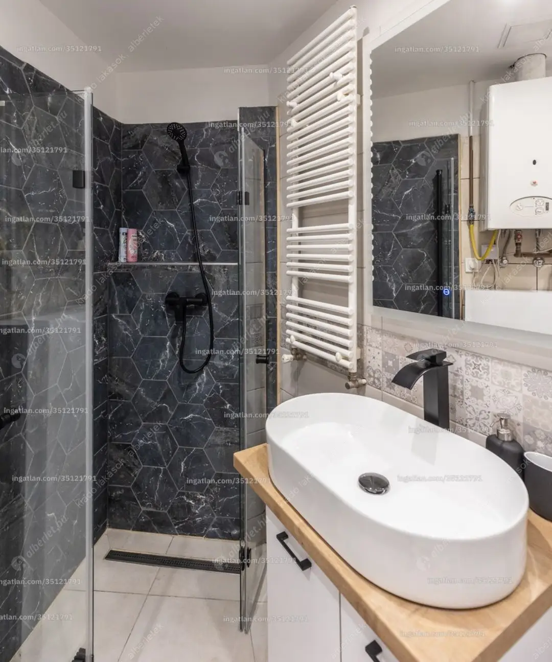 Kiadó albérlet 250000 Ft/hó áron: Budapest, VI. kerület  Andrássy út. Mérete: 32 nm, 1 szobás | Alberlet.hu - 6621319