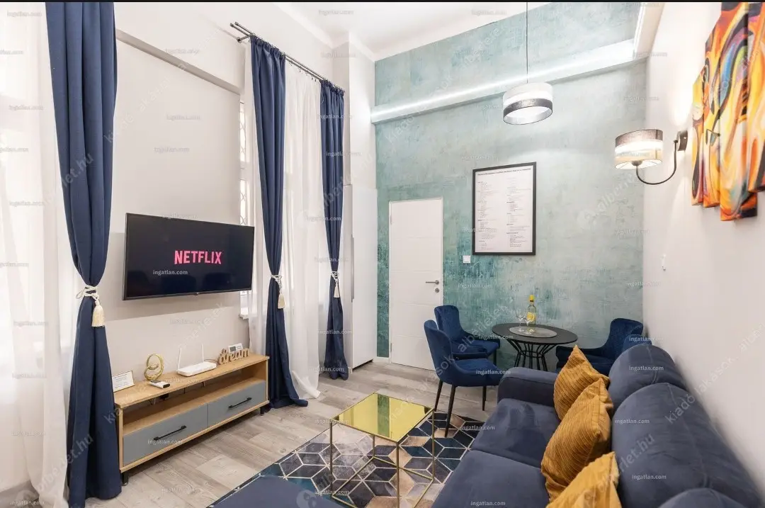 Kiadó albérlet 250000 Ft/hó áron: Budapest, VI. kerület  Andrássy út. Mérete: 32 nm, 1 szobás | Alberlet.hu - 6621321