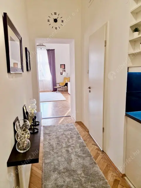 Kiadó albérlet 279000 Ft/hó áron: Budapest, VI. kerület  Andrássy út. Mérete: 40 nm, 1 szobás | Alberlet.hu - 6261352