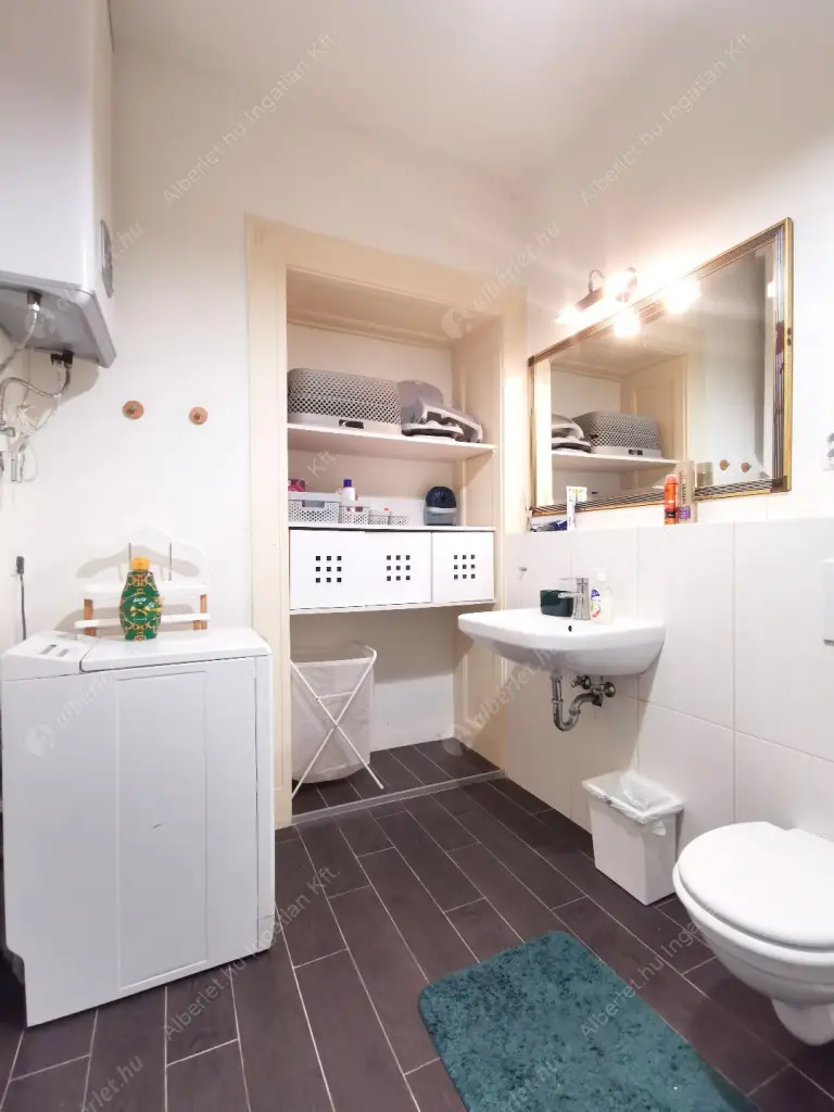 Kiadó albérlet 275000 Ft/hó áron: Budapest, VI. kerület  Andrássy út. Mérete: 40 nm, 1 szobás | Alberlet.hu - 6583019