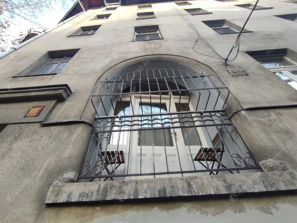 Kiadó albérlet 275000 Ft/hó áron: Budapest, VI. kerület  Andrássy út. Mérete: 40 nm, 1 szobás | Alberlet.hu - 6583023