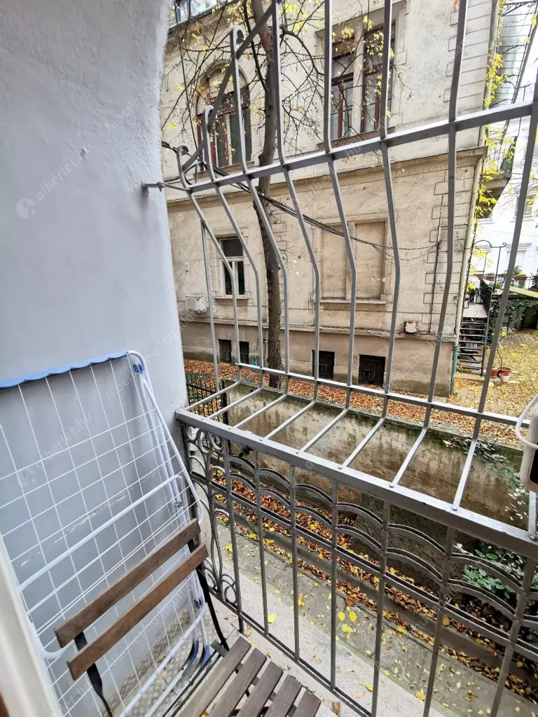 Kiadó albérlet 245000 Ft/hó áron: Budapest, VI. kerület  Andrássy út. Mérete: 40 nm, 1 szobás | Alberlet.hu - 6631811