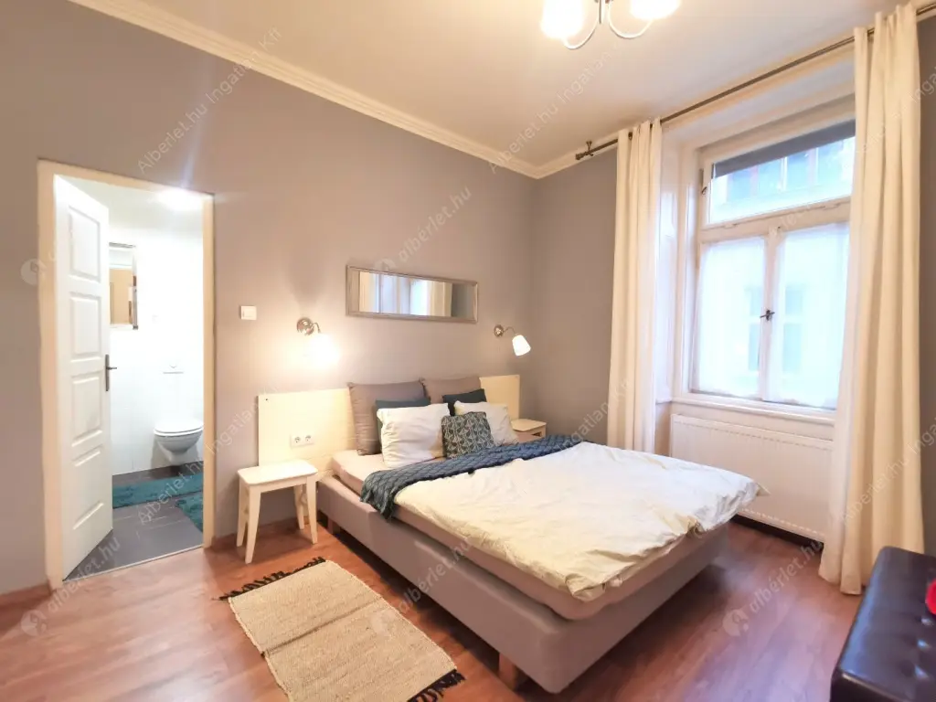 Kiadó albérlet 245000 Ft/hó áron: Budapest, VI. kerület  Andrássy út. Mérete: 40 nm, 1 szobás | Alberlet.hu - 6631813