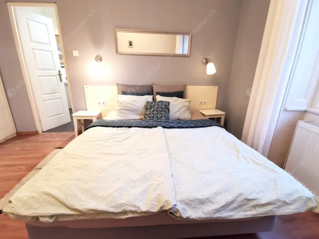 Kiadó albérlet 245000 Ft/hó áron: Budapest, VI. kerület  Andrássy út. Mérete: 40 nm, 1 szobás | Alberlet.hu - 6631814