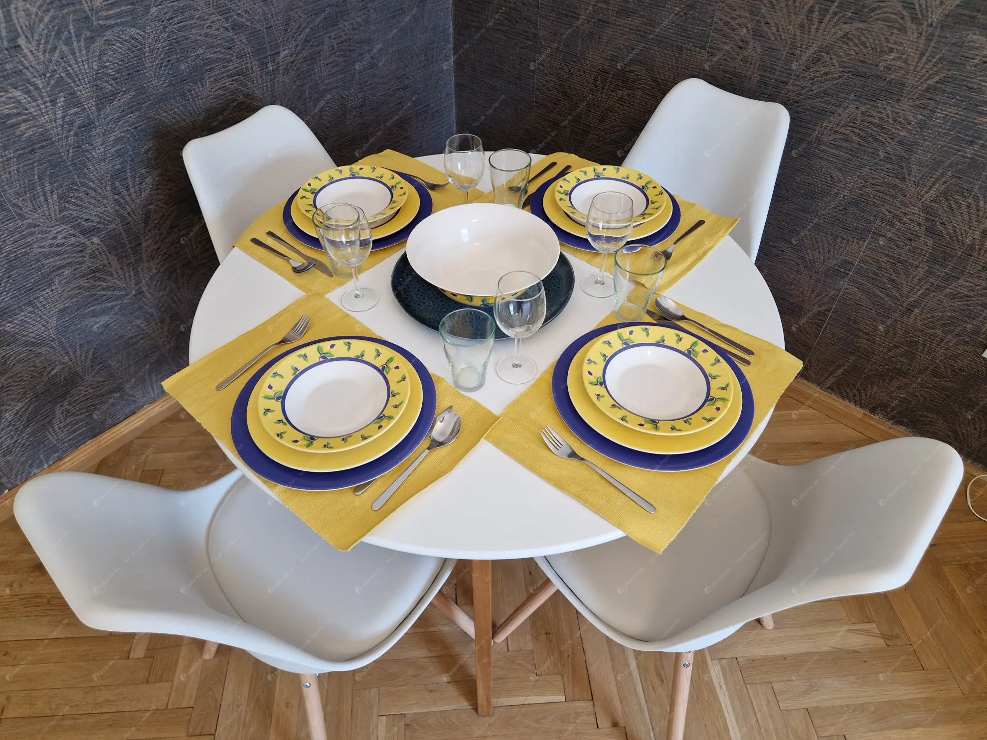 Kiadó albérlet 299000 Ft/hó áron: Budapest, VI. kerület  Andrássy út. Mérete: 40 nm, 1 szobás | Alberlet.hu - 6574196