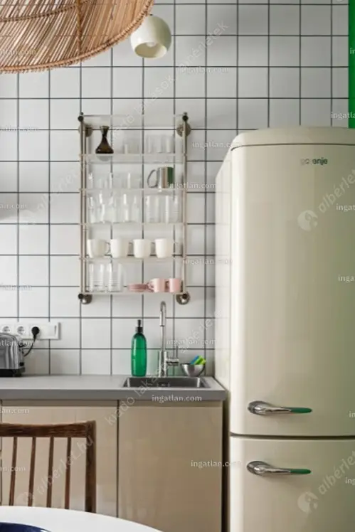 Kiadó albérlet 320000 Ft/hó áron: Budapest, VI. kerület  Andrássy út. Mérete: 40 nm, 1 szobás | Alberlet.hu - 6632377