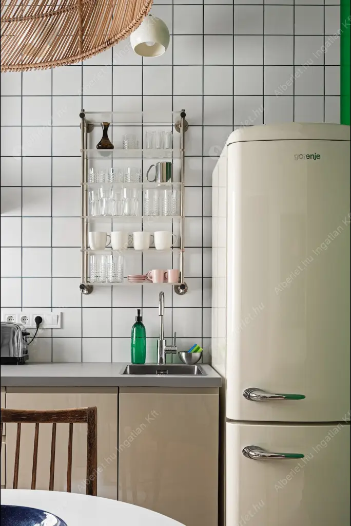 Kiadó albérlet 320000 Ft/hó áron: Budapest, VI. kerület  Andrássy út. Mérete: 41 nm, 1 szobás | Alberlet.hu - 6631099