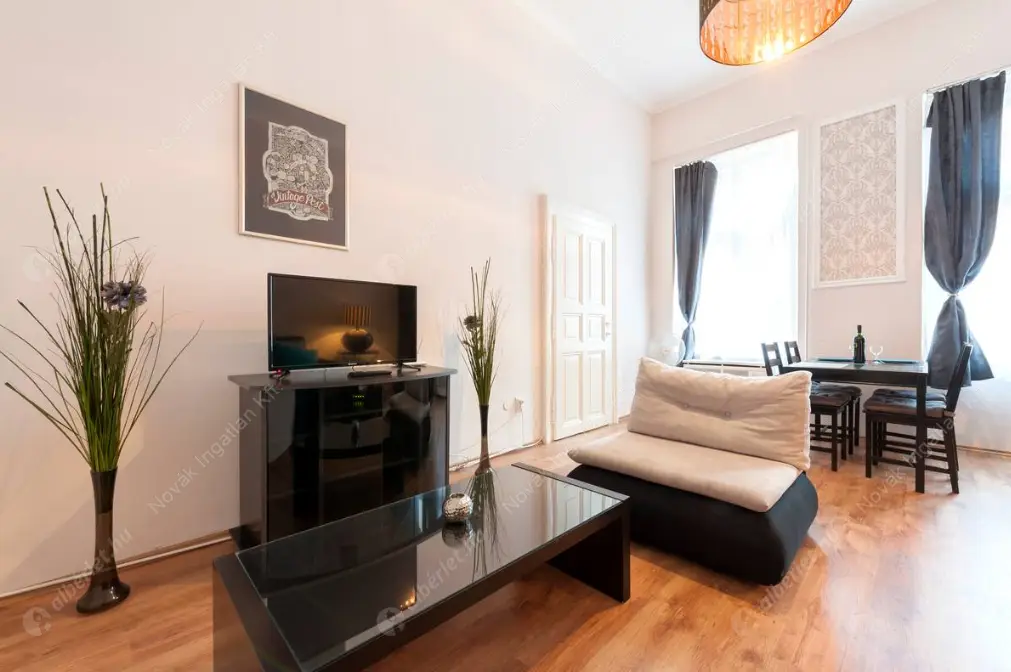 Kiadó albérlet 230000 Ft/hó áron: Budapest, VI. kerület  Andrássy út. Mérete: 42 nm, 1 szobás | Alberlet.hu - 6630597