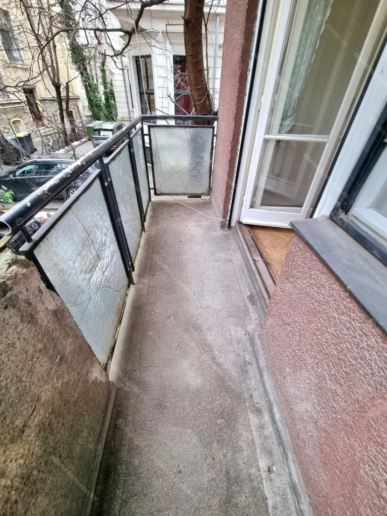 Kiadó albérlet 245000 Ft/hó áron: Budapest, VI. kerület  Andrássy út. Mérete: 45 nm, 2 szobás | Alberlet.hu - 6645326