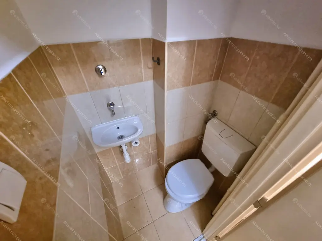 Kiadó albérlet 245000 Ft/hó áron: Budapest, VI. kerület  Andrássy út. Mérete: 45 nm, 2 szobás | Alberlet.hu - 6645334