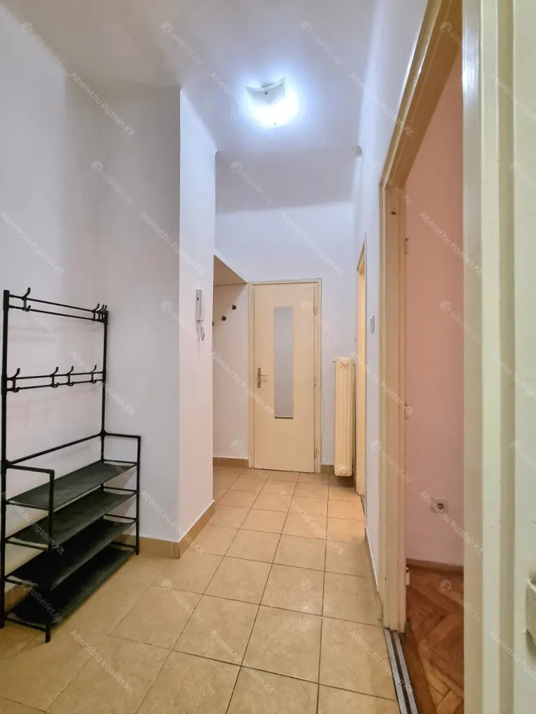 Kiadó albérlet 245000 Ft/hó áron: Budapest, VI. kerület  Andrássy út. Mérete: 45 nm, 2 szobás | Alberlet.hu - 6645335