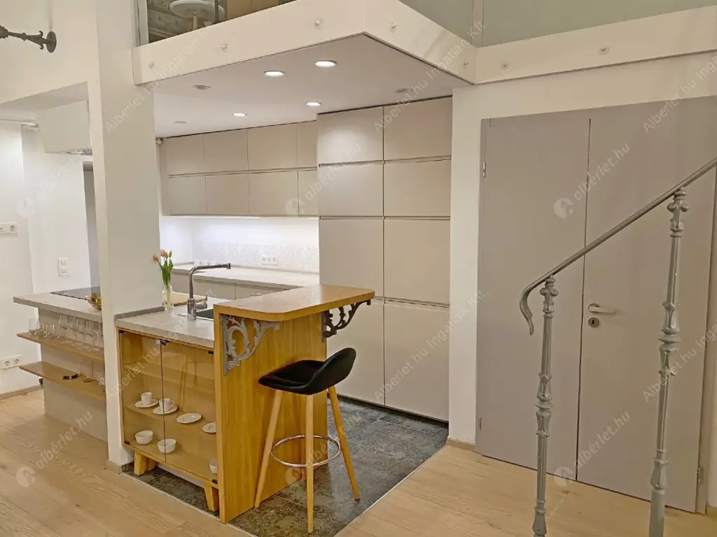 Kiadó albérlet 360000 Ft/hó áron: Budapest, VI. kerület  Andrássy út. Mérete: 51 nm, 1 szobás | Alberlet.hu - 6519426