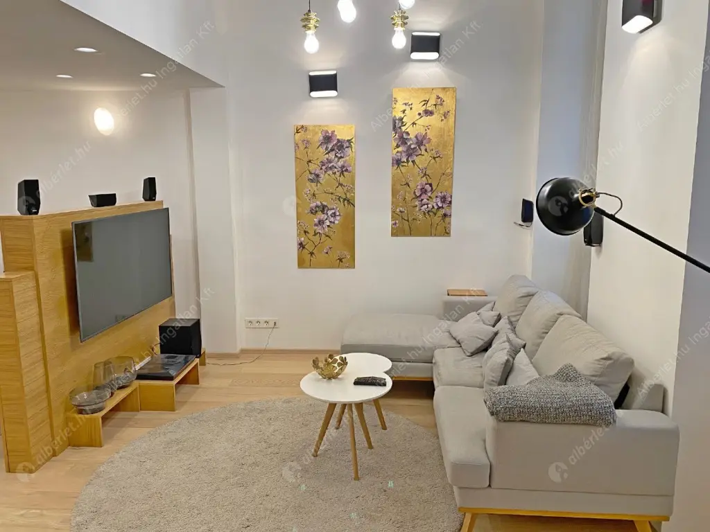 Kiadó albérlet 360000 Ft/hó áron: Budapest, VI. kerület  Andrássy út. Mérete: 51 nm, 1 szobás | Alberlet.hu - 6519444