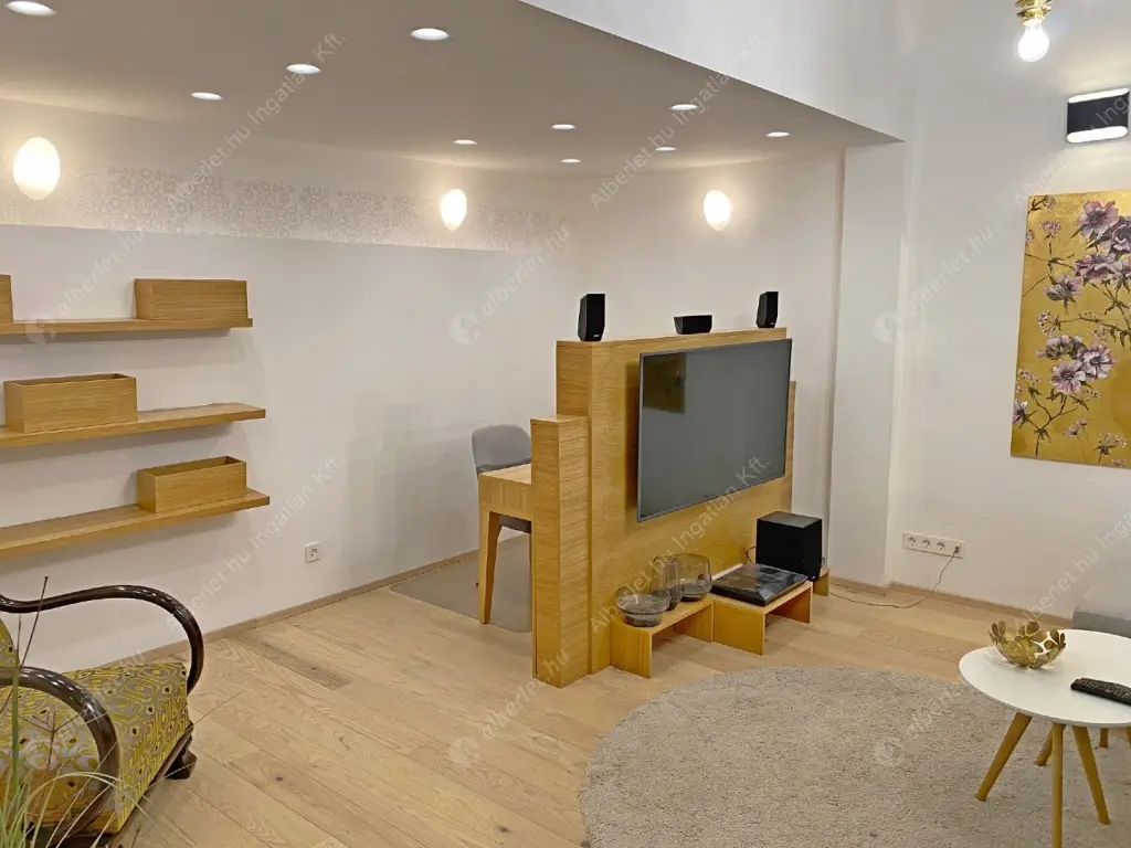 Kiadó albérlet 360000 Ft/hó áron: Budapest, VI. kerület  Andrássy út. Mérete: 51 nm, 1 szobás | Alberlet.hu - 6519445