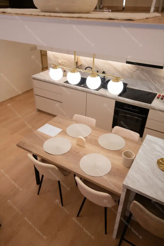 Kiadó albérlet 400000 Ft/hó áron: Budapest, VI. kerület  Andrássy út. Mérete: 65 nm, 2 szobás | Alberlet.hu - 6657759