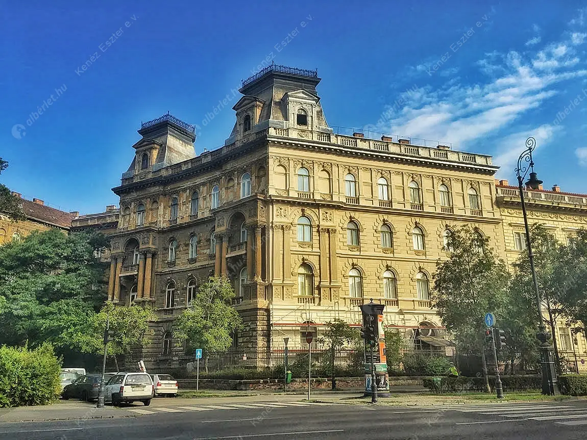 Kiadó albérlet 410000 Ft/hó áron: Budapest, VI. kerület  Andrássy út. Mérete: 70 nm, 2 szobás | Alberlet.hu - 6466426