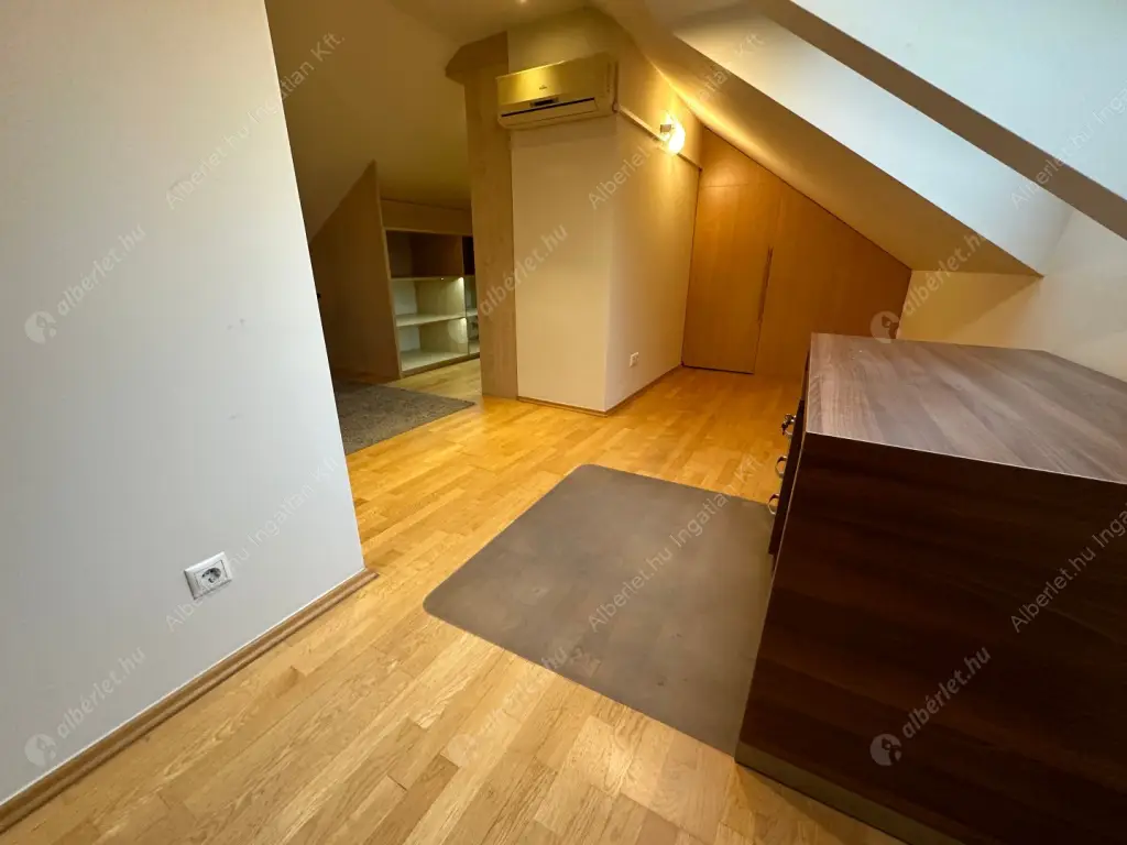 Kiadó albérlet 360000 Ft/hó áron: Budapest, VI. kerület  Andrássy út. Mérete: 75 nm, 3 szobás | Alberlet.hu - 6518605