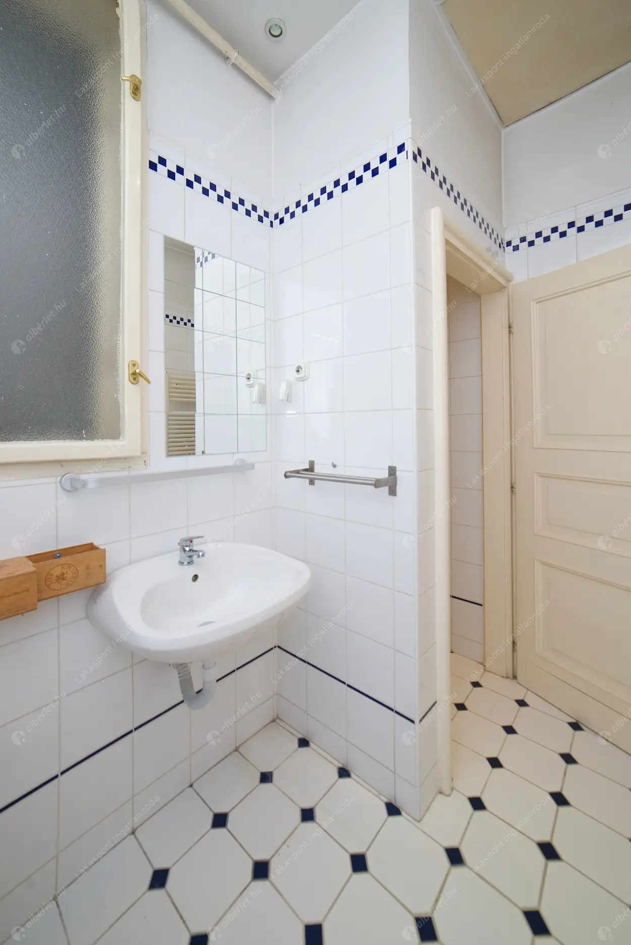 Kiadó albérlet 281000 Ft/hó áron: Budapest, VI. kerület  Andrássy út. Mérete: 80 nm, 2 szobás | Alberlet.hu - 6587488