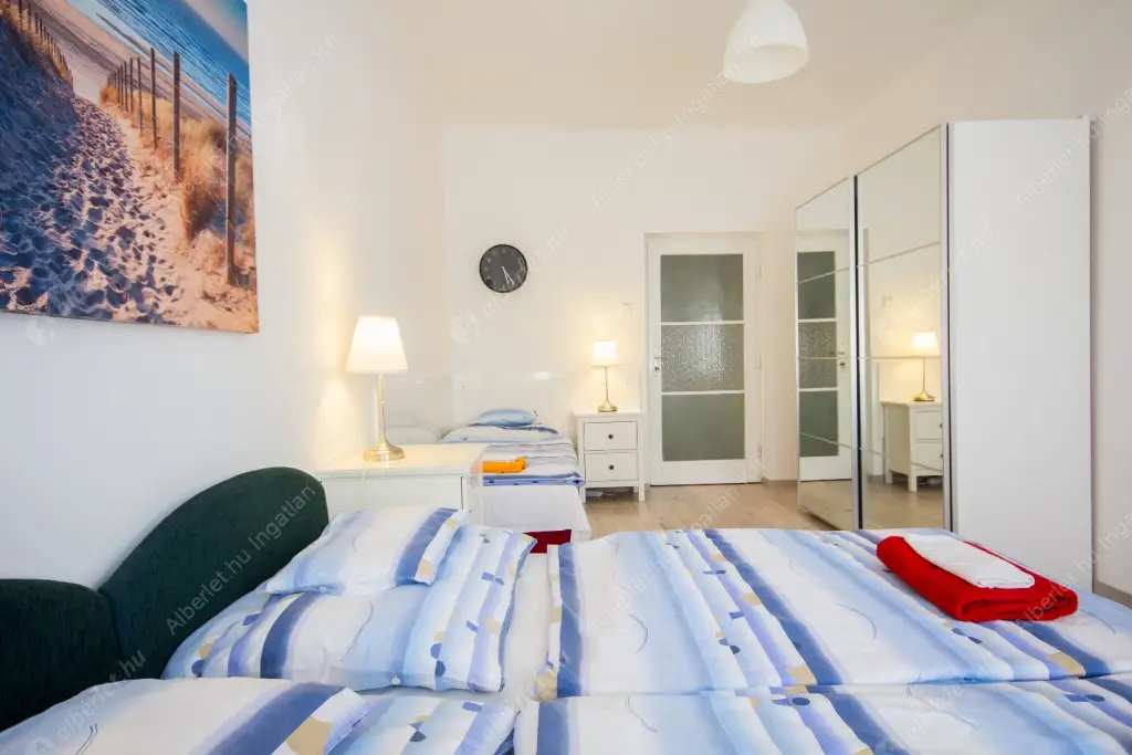 Kiadó albérlet 359000 Ft/hó áron: Budapest, VI. kerület  Andrássy út. Mérete: 80 nm, 3 szobás | Alberlet.hu - 6625715