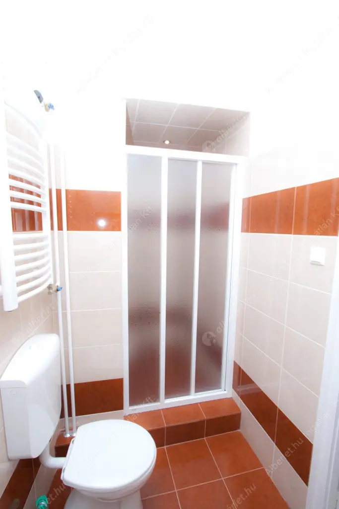 Kiadó albérlet 359000 Ft/hó áron: Budapest, VI. kerület  Andrássy út. Mérete: 80 nm, 3 szobás | Alberlet.hu - 6625720