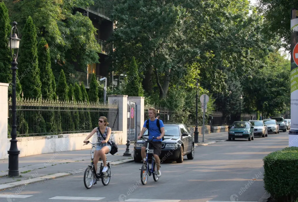 Kiadó albérlet 359000 Ft/hó áron: Budapest, VI. kerület  Andrássy út. Mérete: 80 nm, 3 szobás | Alberlet.hu - 6625727