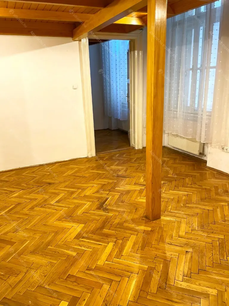 Kiadó albérlet 300000 Ft/hó áron: Budapest, VI. kerület  Andrássy út. Mérete: 90 nm, 2 szobás | Alberlet.hu - 6708850