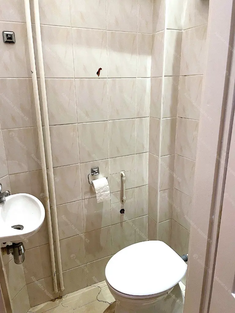 Kiadó albérlet 300000 Ft/hó áron: Budapest, VI. kerület  Andrássy út. Mérete: 90 nm, 2 szobás | Alberlet.hu - 6708857