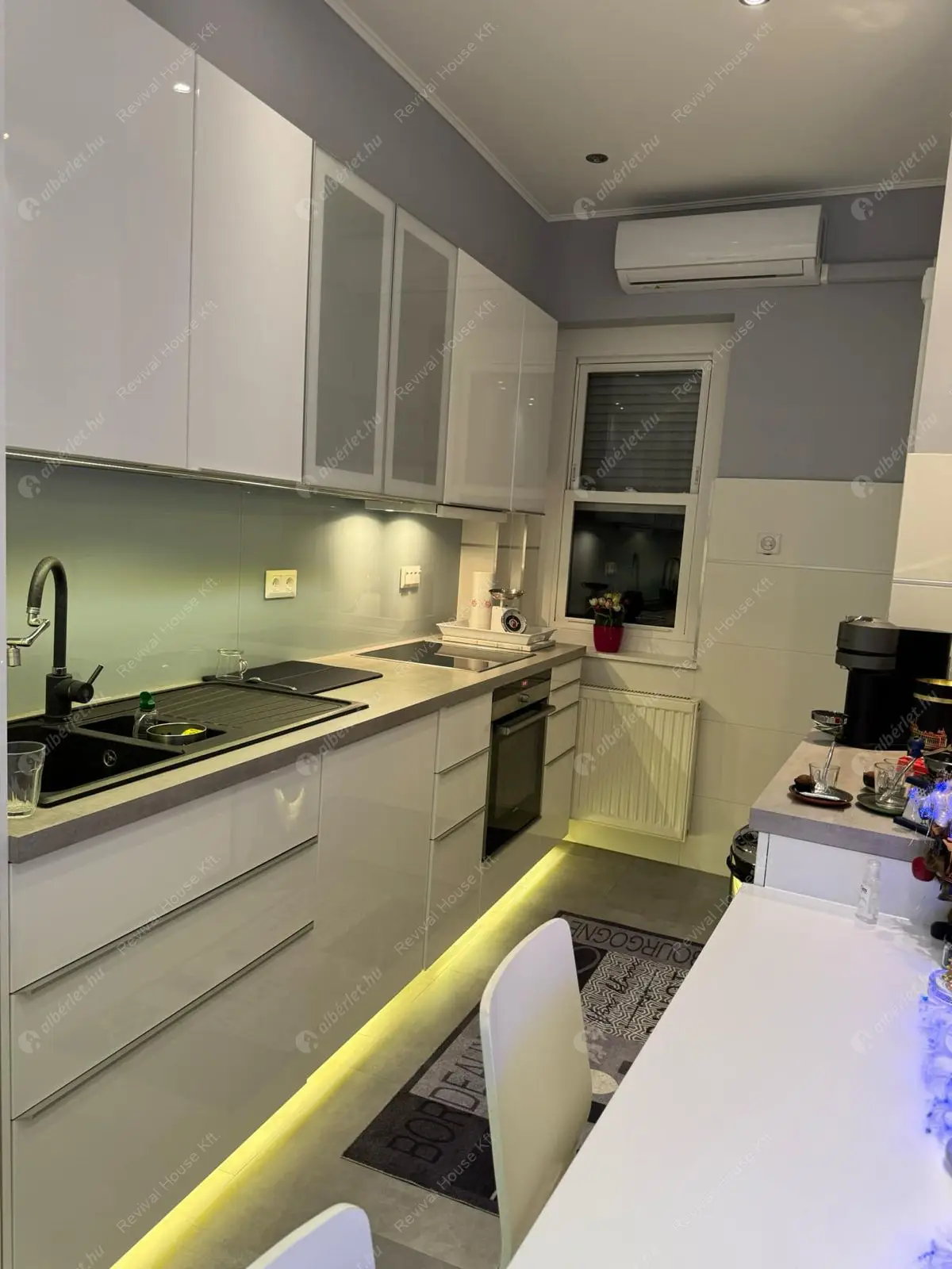 Kiadó albérlet 850000 Ft/hó áron: Budapest, VI. kerület  Andrássy út. Mérete: 97 nm, 3 szobás | Alberlet.hu - 6490883