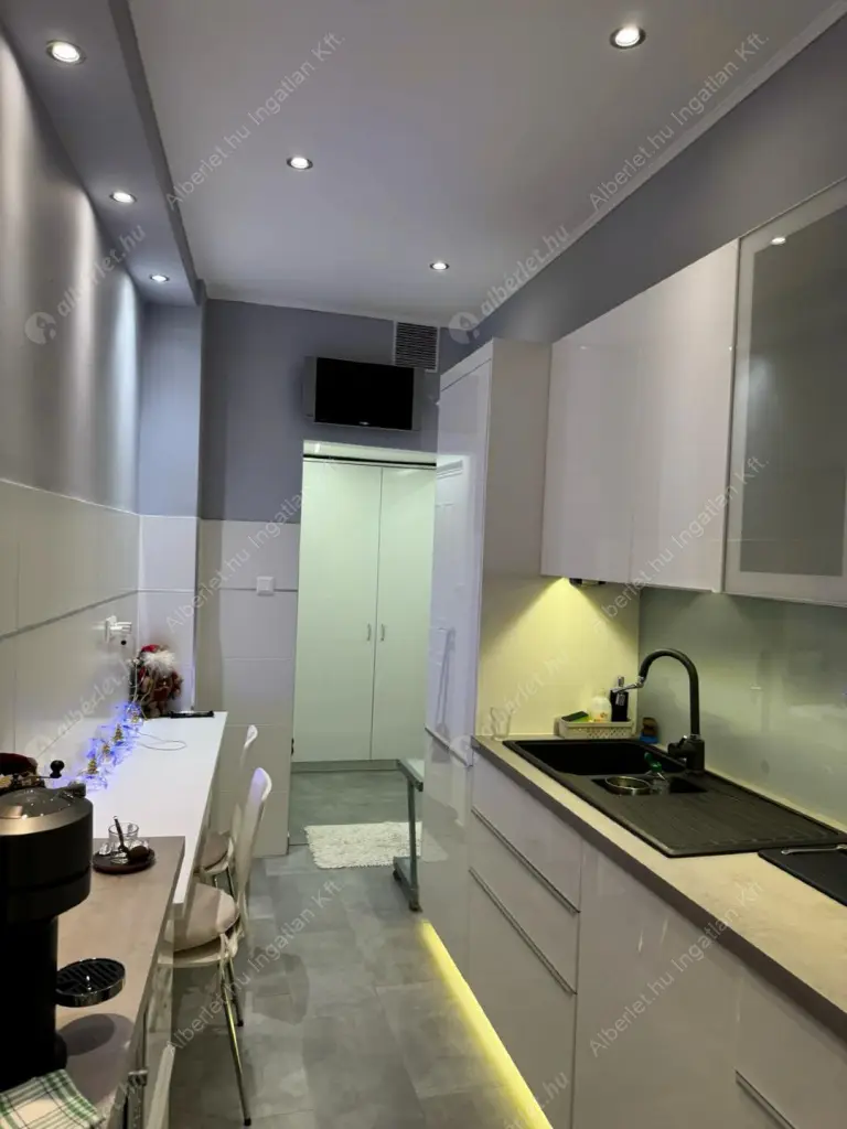 Kiadó albérlet 850000 Ft/hó áron: Budapest, VI. kerület  Andrássy út. Mérete: 97 nm, 3 szobás | Alberlet.hu - 6559291