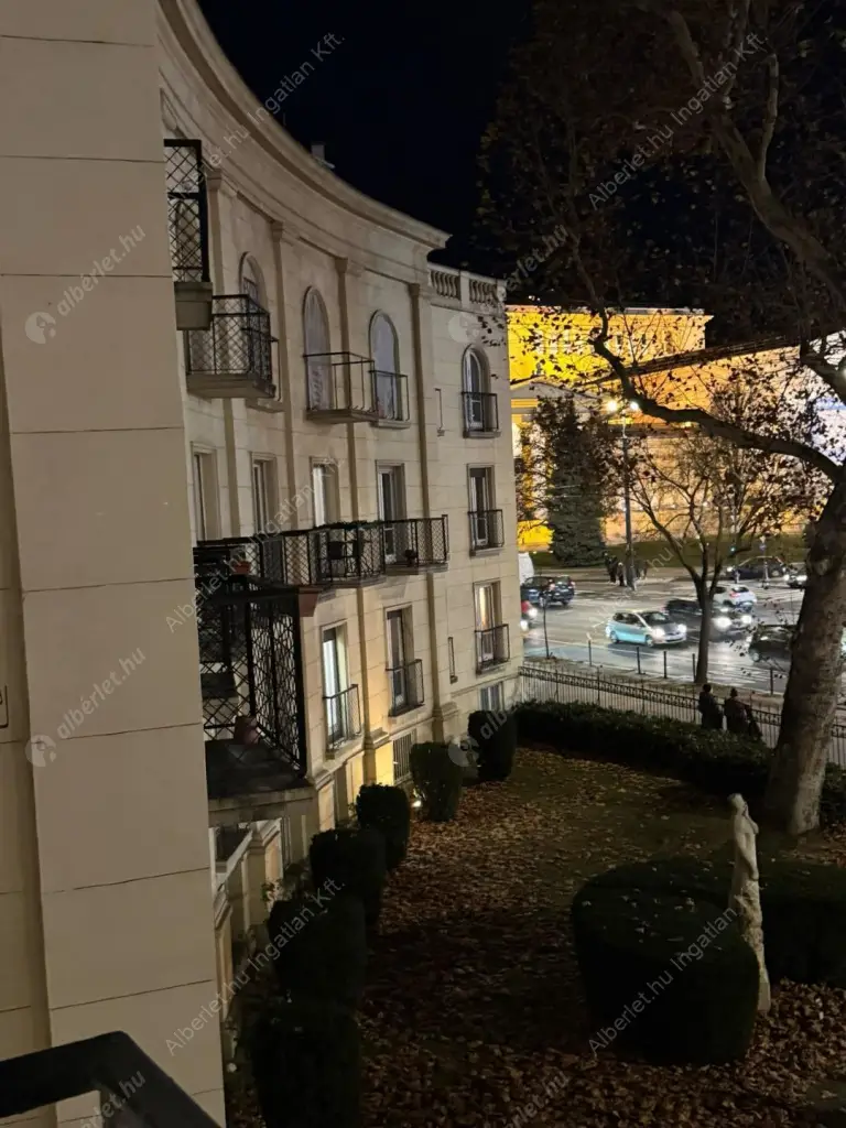 Kiadó albérlet 850000 Ft/hó áron: Budapest, VI. kerület  Andrássy út. Mérete: 97 nm, 3 szobás | Alberlet.hu - 6559296