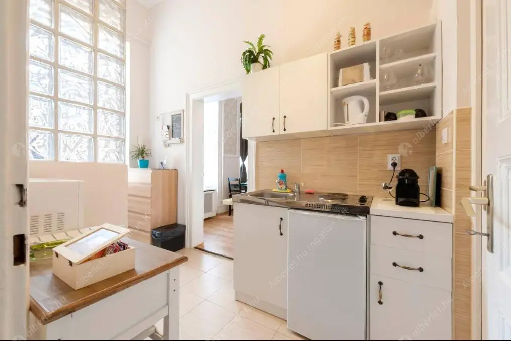 Kiadó albérlet 230000 Ft/hó áron: Budapest, VI. kerület  Andrássy utca. Mérete: 42 nm, 1 szobás | Alberlet.hu - 6630711