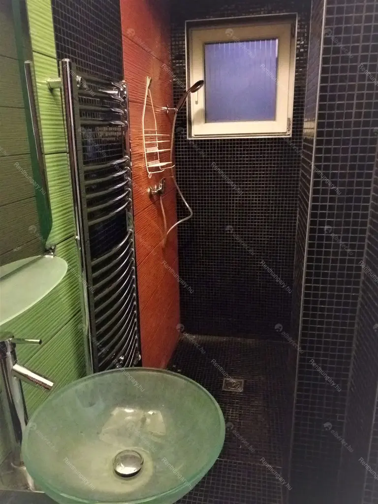 Kiadó albérlet 300000 Ft/hó áron: Budapest, VI. kerület  Anker köz. Mérete: 40 nm, 1 szobás | Alberlet.hu - 5085505