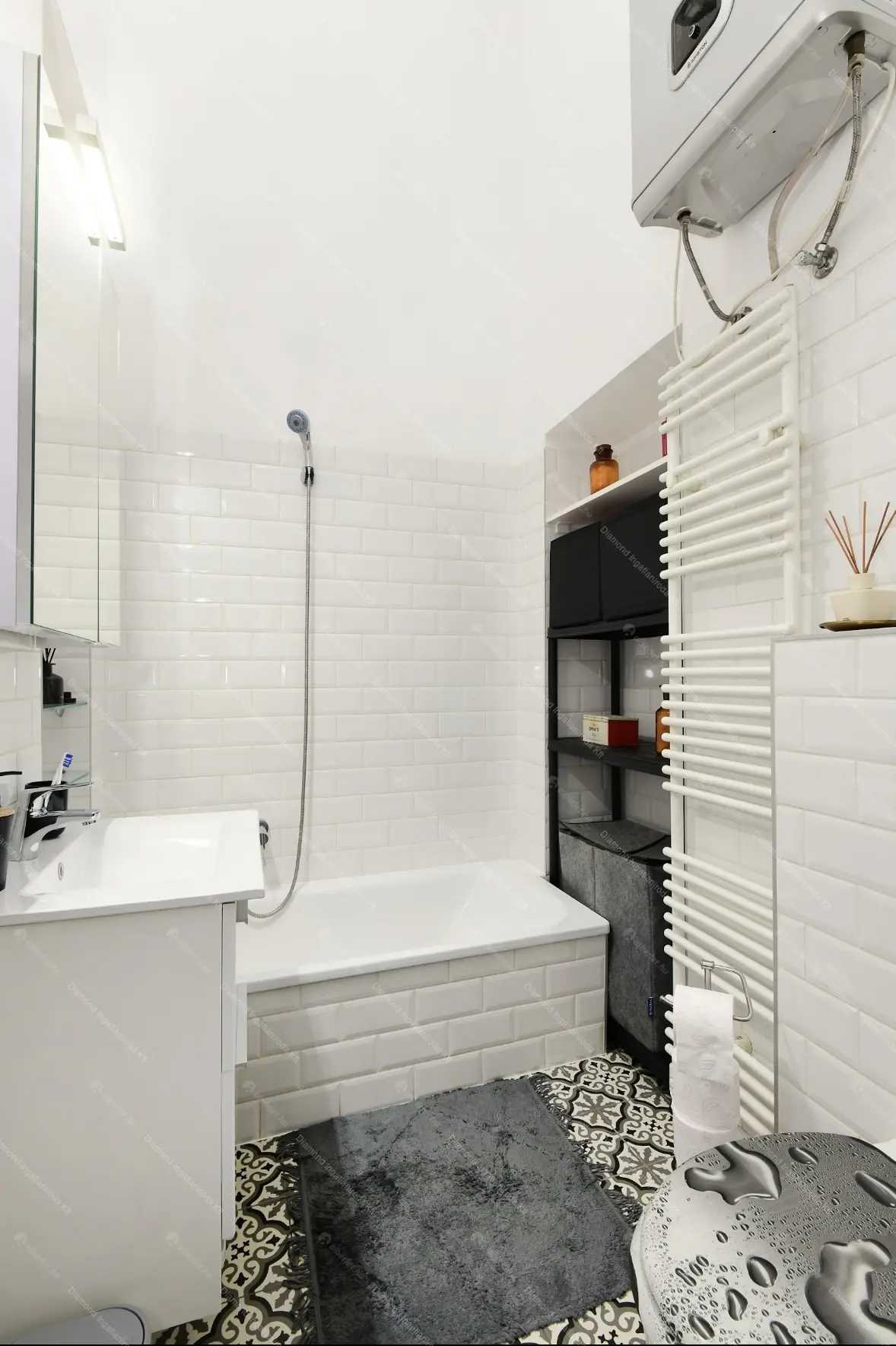 Kiadó albérlet 300000 Ft/hó áron: Budapest, VI. kerület  Aradi utca. Mérete: 49 nm, 1 szobás | Alberlet.hu - 6647050