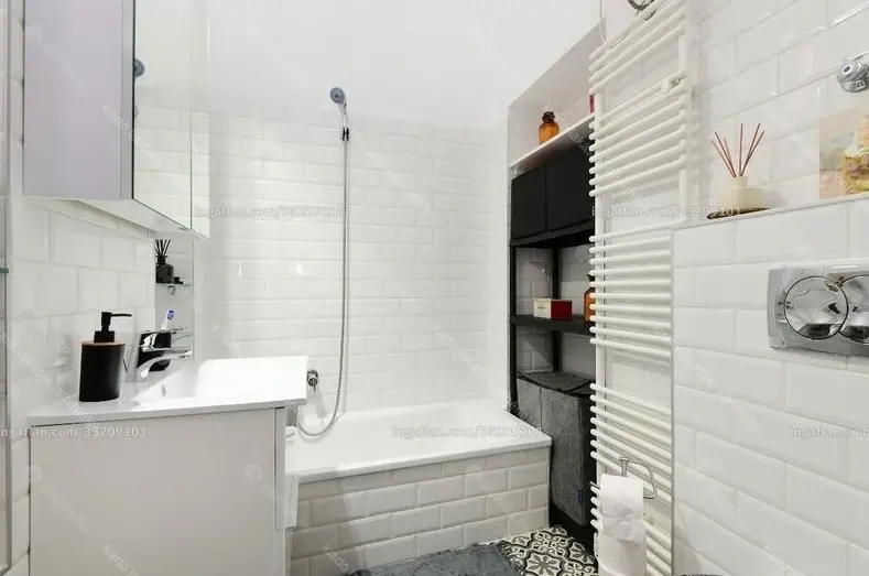 Kiadó albérlet 300000 Ft/hó áron: Budapest, VI. kerület  Aradi utca. Mérete: 49 nm, 2 szobás | Alberlet.hu - 6647533