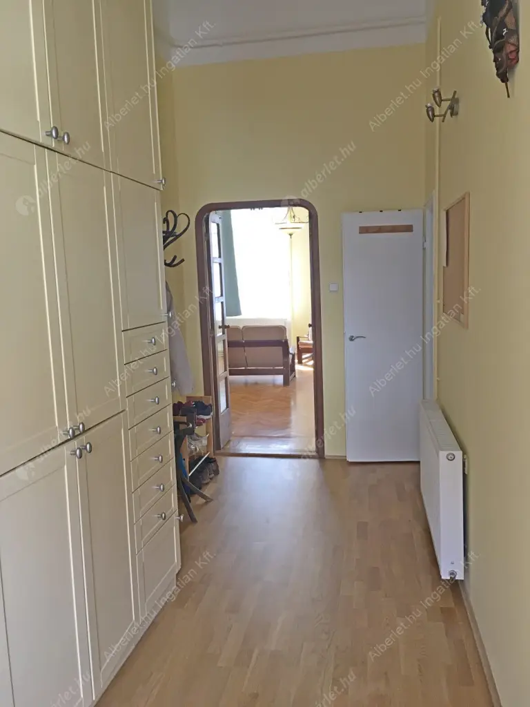 Kiadó albérlet 280000 Ft/hó áron: Budapest, VI. kerület  Aradi utca. Mérete: 67 nm, 3 szobás | Alberlet.hu - 6606905