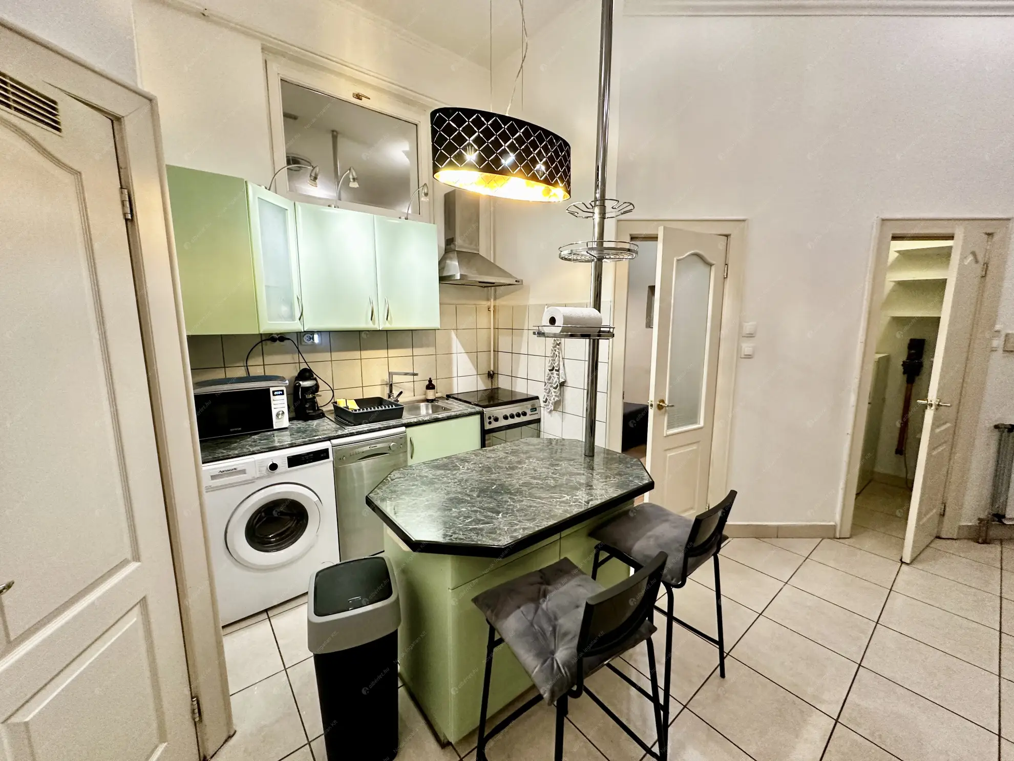 Kiadó albérlet 310000 Ft/hó áron: Budapest, VI. kerület  Aradi utca. Mérete: 84 nm, 3 szobás | Alberlet.hu - 6630313