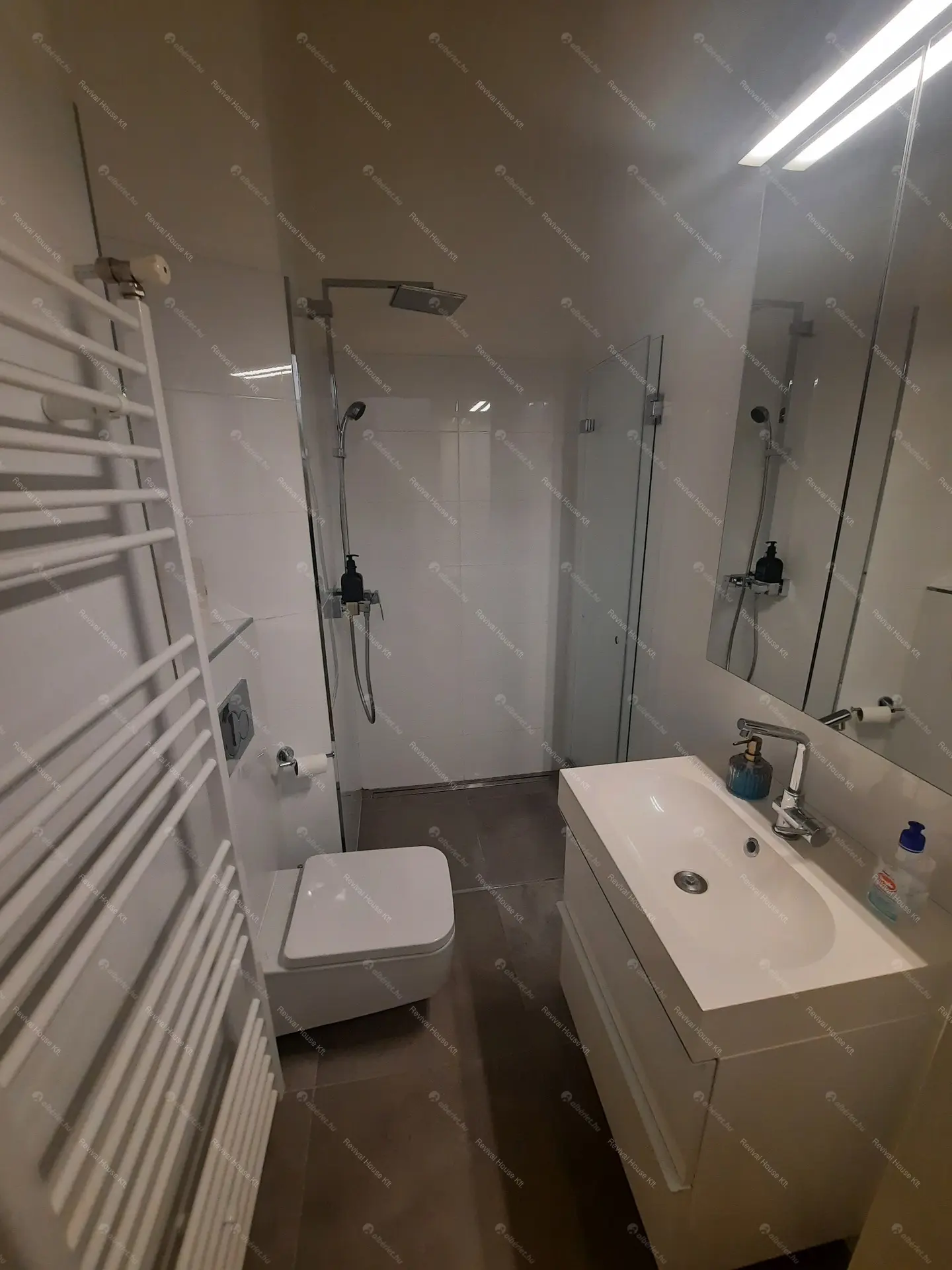 Kiadó albérlet 428000 Ft/hó áron: Budapest, VI. kerület  Aradi utca. Mérete: 92 nm, 3 szobás | Alberlet.hu - 6134074