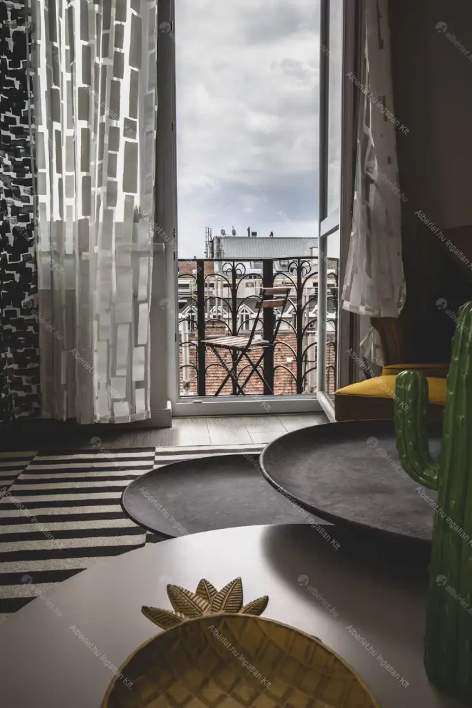 Kiadó albérlet 467000 Ft/hó áron: Budapest, VI. kerület  Bajcsy-Zsilinszky köz. Mérete: 78 nm, 2 szobás | Alberlet.hu - 6688885