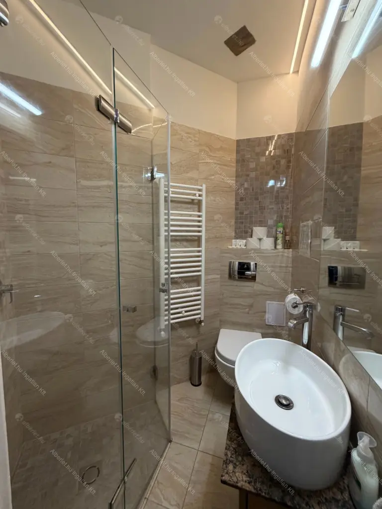 Kiadó albérlet 700000 Ft/hó áron: Budapest, VI. kerület  Bajcsy-Zsilinszky út. Mérete: 115 nm, 4 szobás | Alberlet.hu - 6688804