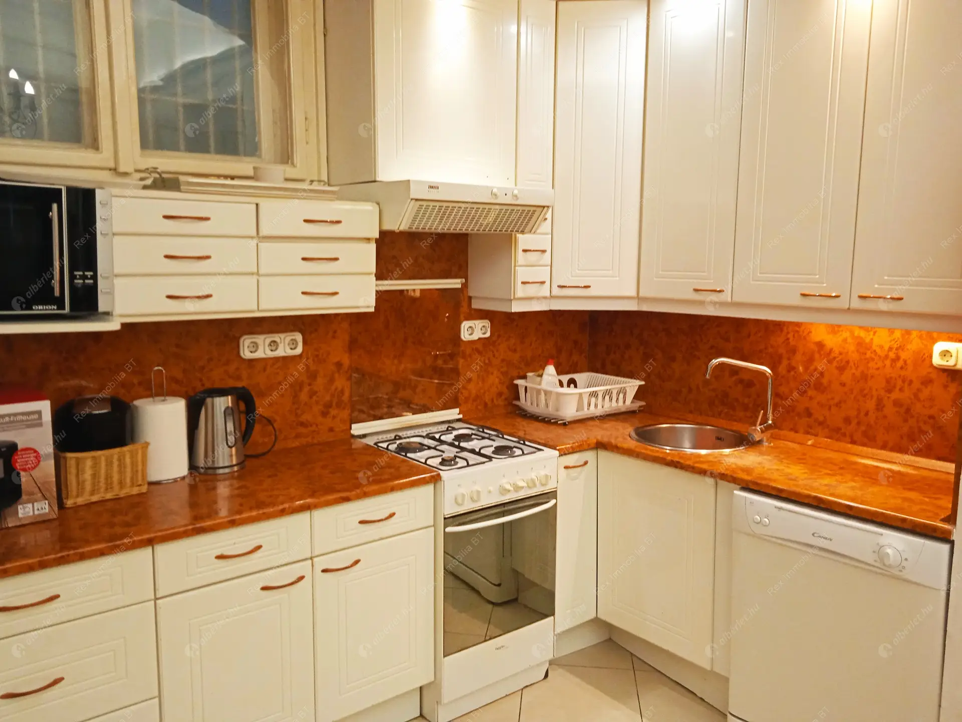 Kiadó albérlet 505000 Ft/hó áron: Budapest, VI. kerület  Bajcsy-Zsilinszky út. Mérete: 140 nm, 4 szobás | Alberlet.hu - 6425924